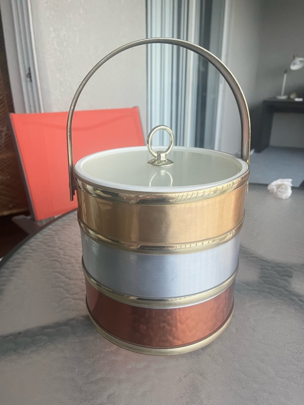 Mod midcentury ice bucket by Drulane Towle C. 1970’s